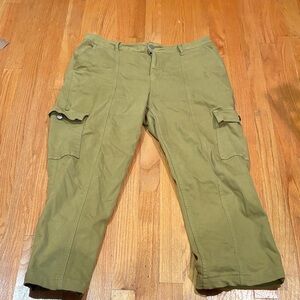 Judy Blue women’s Olive Cargo Pants